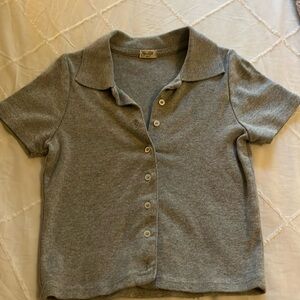 Cropped button down grey top